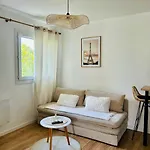 Apartment Cosy Easy Check-in 10 Min Parking Wifi Rapide *